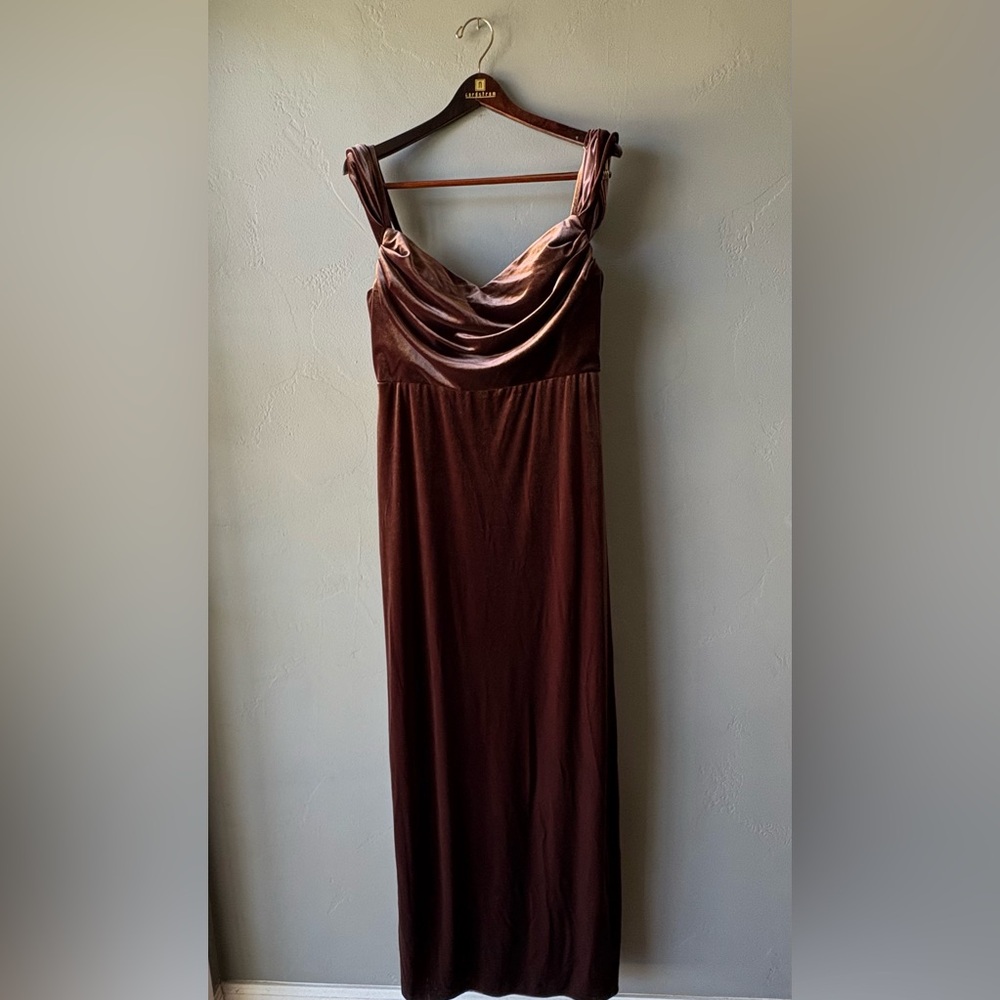 Revelry Strapless Dress in Rich Brown